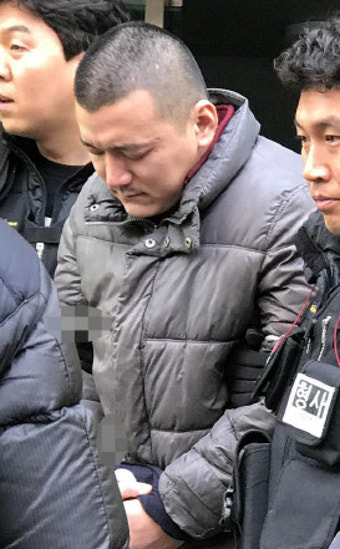 '모친 일가족 살해' 김성관, 2심도 무기징역…法 