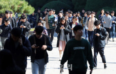 [포토]수험장 나서는 삼성고시 응시자들