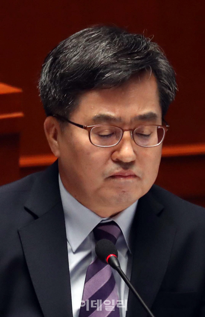 김동연 경기도지사, 눈과의 전쟁 선언…폭설 대응 긴급 대책