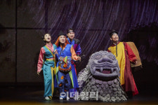 김태용 감독 영화와 국악, 꼭두로 이었죠