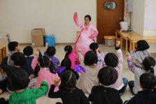 아이들 위한 이야기할머니 460여 명 활동 나선다