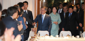 文대통령, 동포간담회 개최…체코 동포사회 격려