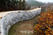 [여행] 역사의 흔적따라 뚜벅뚜벅, 거꾸로 가는 시간여행
