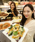 제이제이케터링(주)롯데마트 시흥점 | [포토]홈파티 음식, 롯데마트에서 준비하세요!