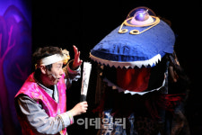 전통 동물 탈춤의 변신… 어린이극 ‘만보와 별별머리’