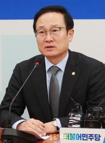 [포토]더민주당 정책조정회의, '모두발언하는 홍영표 원내대표'