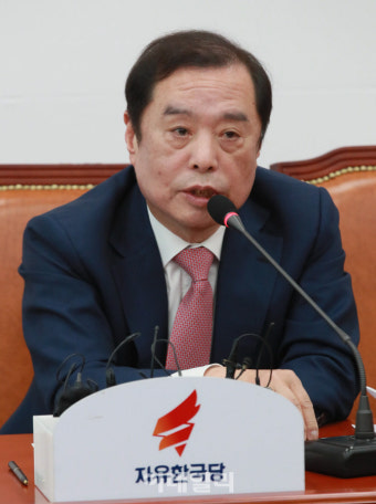 김병준, 전대 불출마 선언…