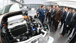 [포토]현대·기아자동차 기술연구소 방문한 이낙연 총리