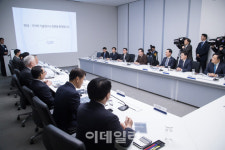 [포토]현대·기아자동차 기술연구소에서 기조발언하는 이낙연 총리