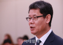 [포토]김연철 장관 후보자 모두발언