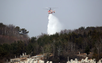[강원산불]산불 사흘째 진화작업 재개…헬기 14대·8884명 투입 총력