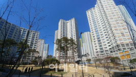[아파트 돋보기]단지내 알뜰시장 수익 면세 안되나?②