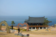 설화와 절경 유배지의 포항을 여행하다