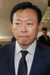 辛의 뚝심…롯데케미칼, 글로벌 화학 키운다