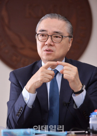 `임기前 사의` 유지수 국민대 총장 