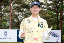 [포토] 강해솔 클럽거리 보다 두 클럽 짧게 잡아요