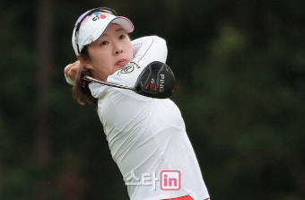 [포토] 박지영 '시즌 첫 우승을 향해 날리는 티샷'