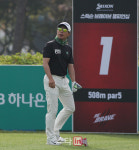 [포토]타구 방향 확인하는 김정락 참가자