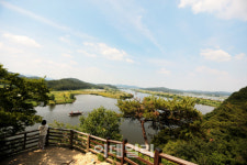 [여행] 1400년 전 백제 왕국의 비밀을 품은 도시 ‘부여’