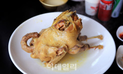 [강경록의 미식로드] 영양 만점 청계닭백숙…여름 보양식으로 ‘최고’