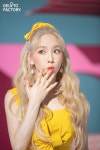 태연, 금발 여신으로 변신…“인형 같아”