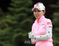 [포토] 김현수 최종라운드 주먹 파이팅을 조용히 외쳐요