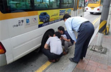 도로위 폭탄, 버스 불법 재생타이어 근절에 경기도 팔 걷어