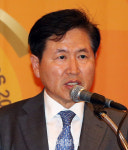 암웨이 IBO 김형철 | [포토]'이데일리 글로벌 헬스케어 대상'에서 인사말하는 김형철 이데일리 사장