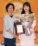 [포토]임이석테마피부과, 제 6회 이데일리 글로벌 헬스케어 대상 복지부 장관상 수상
