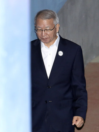 法, '사법농단' 양승태 직권보석 결정…梁 