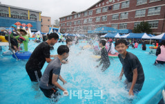 [포토]장마도 막을수 없는 물놀이
