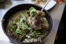 [강경록의 미식로드] ‘최소 30년’은 기본…충주의 오래된 맛집