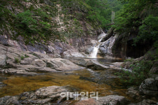 [폭염탈출②] 옛 선조들도 더위 피해 찾아간 신비 동굴