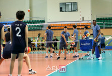 현대캐피탈 스카이워커스, 통영에서 유소년 배구교실 진행