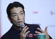 [포토]답변하는 배우 모리야마 미라이