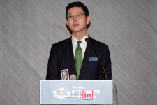 [포토] 인사말 하는 하이트진로 마케팅실 오성택 상무