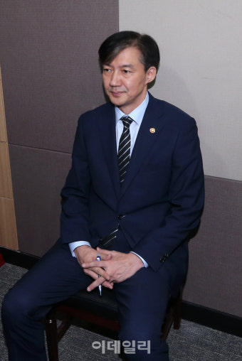 [포토]검찰개혁 발표를 마친 조국