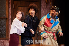 어른들 위한 동화 같은 판타지…연극 도둑배우