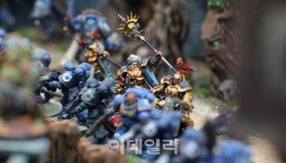 [포토]어른-아이 함께 좋아하는 프라모델들