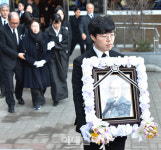 [포토]아주대 병원 떠나는 故 김우중  대우그룹 회장
