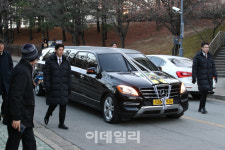 [포토]영결식장으로 이동하는 김우중 前 대우그룹 회장 운구차량