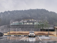 [강경록의 히든스폿] 소나무 숲에서 힐링을 만끽하다