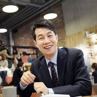 윤건영 