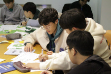 “중학생 교육 지원”… 포스코청암재단, ‘드림캠프 1기’ 수료