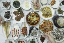 [고향의 맛] 지금 제일 맛있는 겨울 바다의 선물 ‘꼬막’