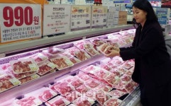 범축산고기마트 | [포토] 롯데마트, 돼지고기 할인행사