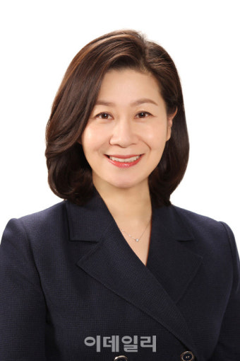 중앙지검 첫 여성 차장 이노공, 세종서 변호사로 `법조 2막`