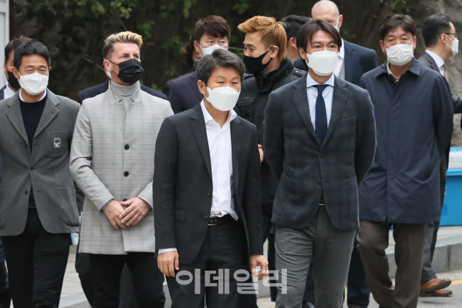 국회, 축구 국가대표팀 감독 선임 논란 관련 증인 채택...24일 홍명보 감독과 정몽규 회장 참석
