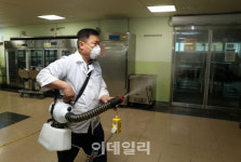 [포토] 등교 대비하는 삼각산 고등학교