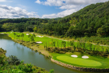 두산, 부동산 자산 매각 시동..클럽모우CC·두산타워 매물로